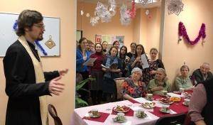 Молодежный православный клуб “ПроСвет” поздравил пожилых людей с Рождеством Христовым