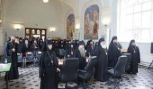 В Санкт-Петербурге завершился первый день работы круглого стола «Богослужение и молитва как средоточие жизни монашеского братства»