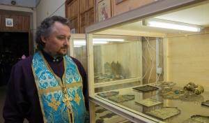 Открыта выставка предметов церковного искусства 16-20 веков в храме св.Спиридона Тримифунтского (г.Ломоносов)