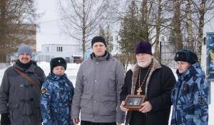 Ковчег с мощами святых доставлен в женскую исправительную колонию № 2, в поселке Ульяновка Тосненского района Ленинградской области.